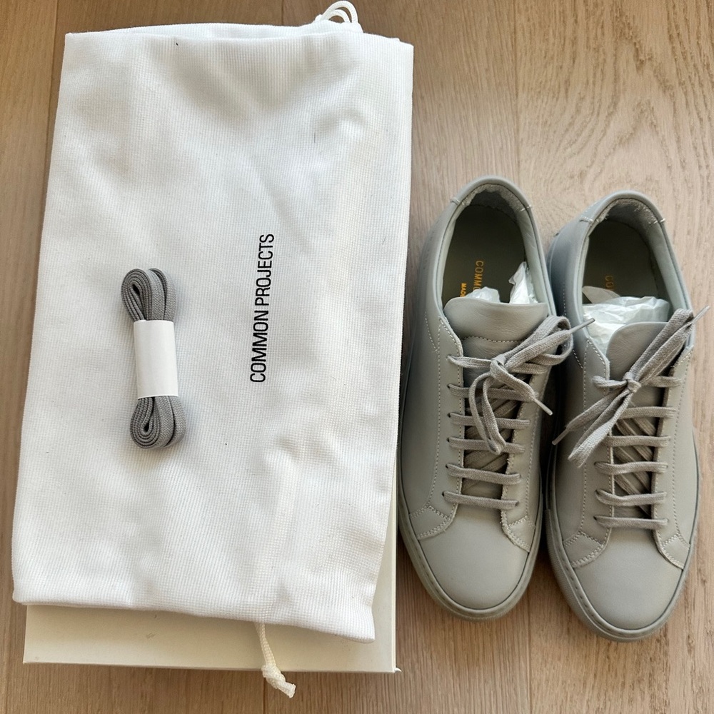 Common projects Achilles Low MEN
Grey, size 40